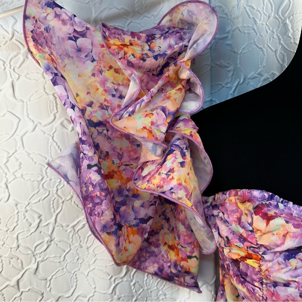 PrettyLittleThing- PLUS LILAC FLORAL PRINT PUFF SLEEVE BARDOT CROP TOP (16) - Picture 6 of 13